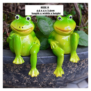 2pcs/Set Cute Resin Sitting Frogs Statue Outdoor Garden Store Decorative Frog Sculpture For Home Desk Garden Decor Ornament